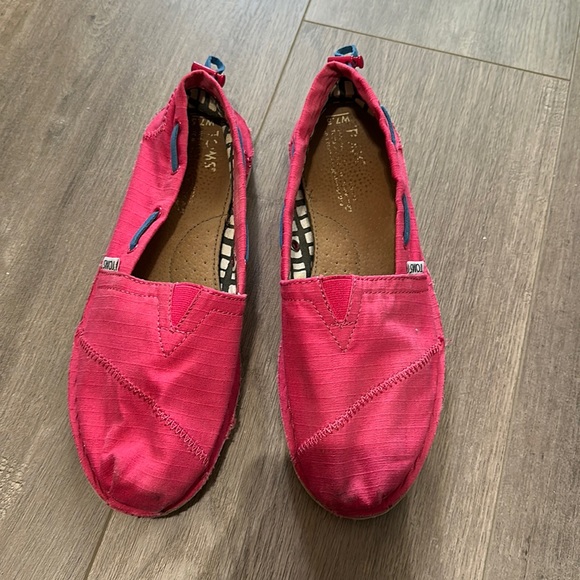 Toms Shoes - Toms - size 7.5 - pink/blue